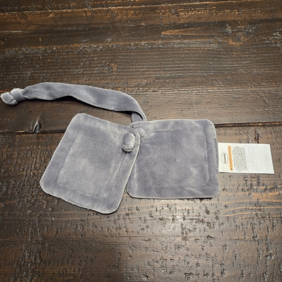 Boppy Shopping Cart and High Chair Cover, Sunshine Yellow and Gray Chevron - Picture 5 of 6